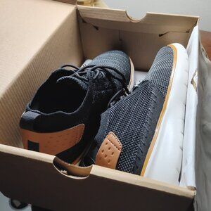 Mens shoes